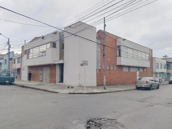 Conoce más sobre esta oficina en venta en Barrios Unidos, Bogotá