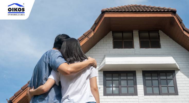 pareja comprando su primera vivienda